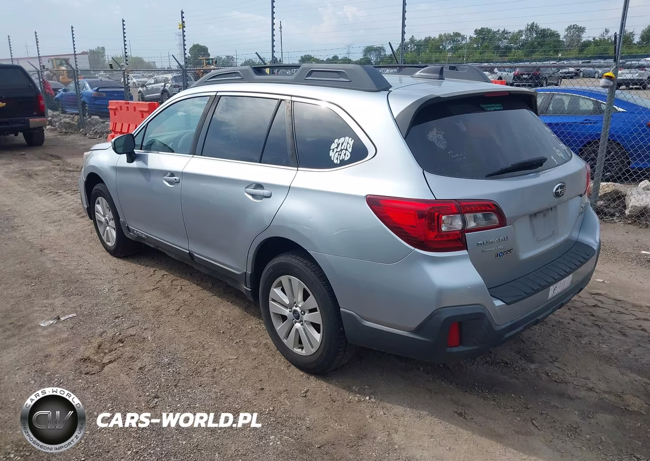 2018 Subaru Outback 2.5I Premium VIN:4S4BSACC4J3291323 - 3