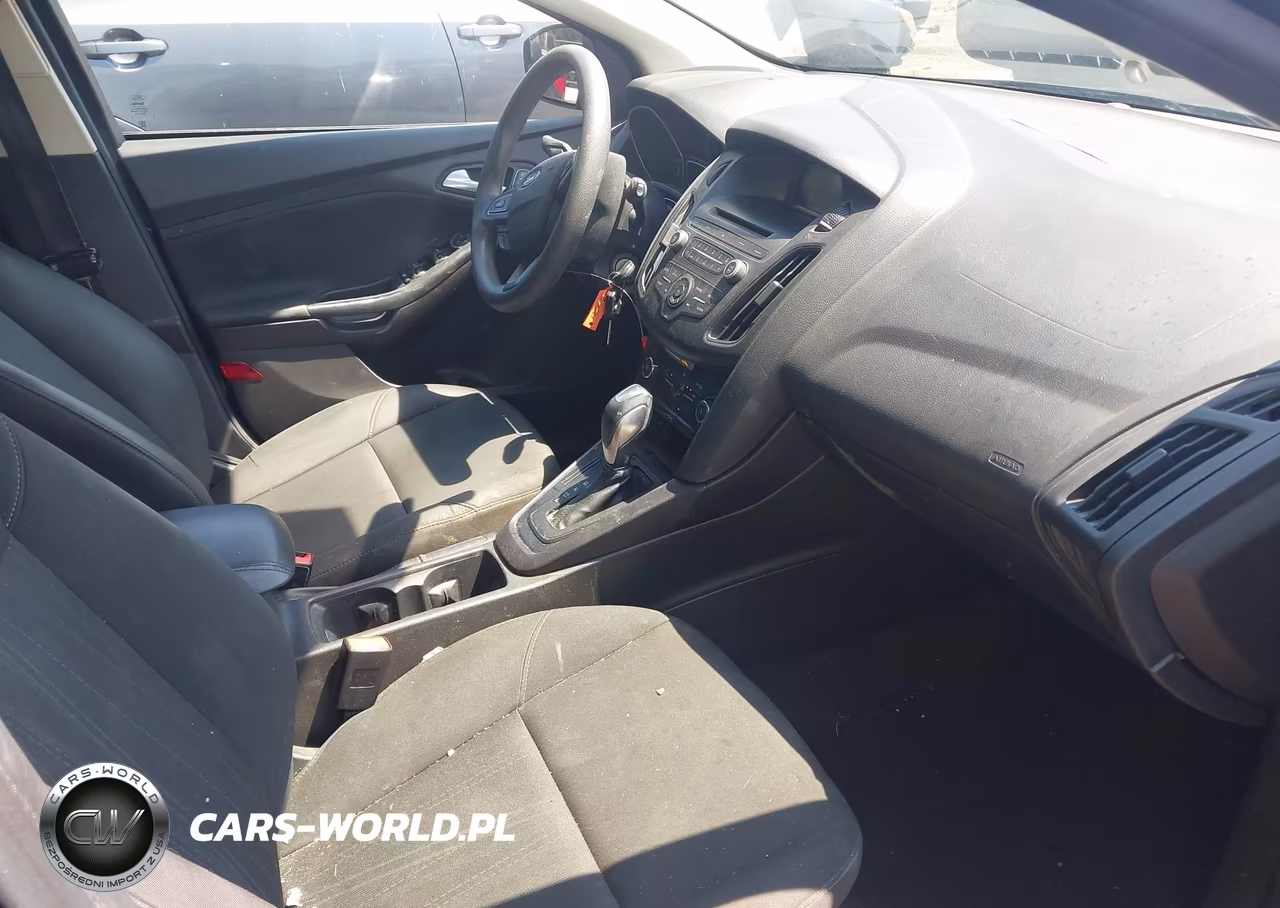 2016 Ford Focus Se VIN:1FADP3K25GL350123 - 5