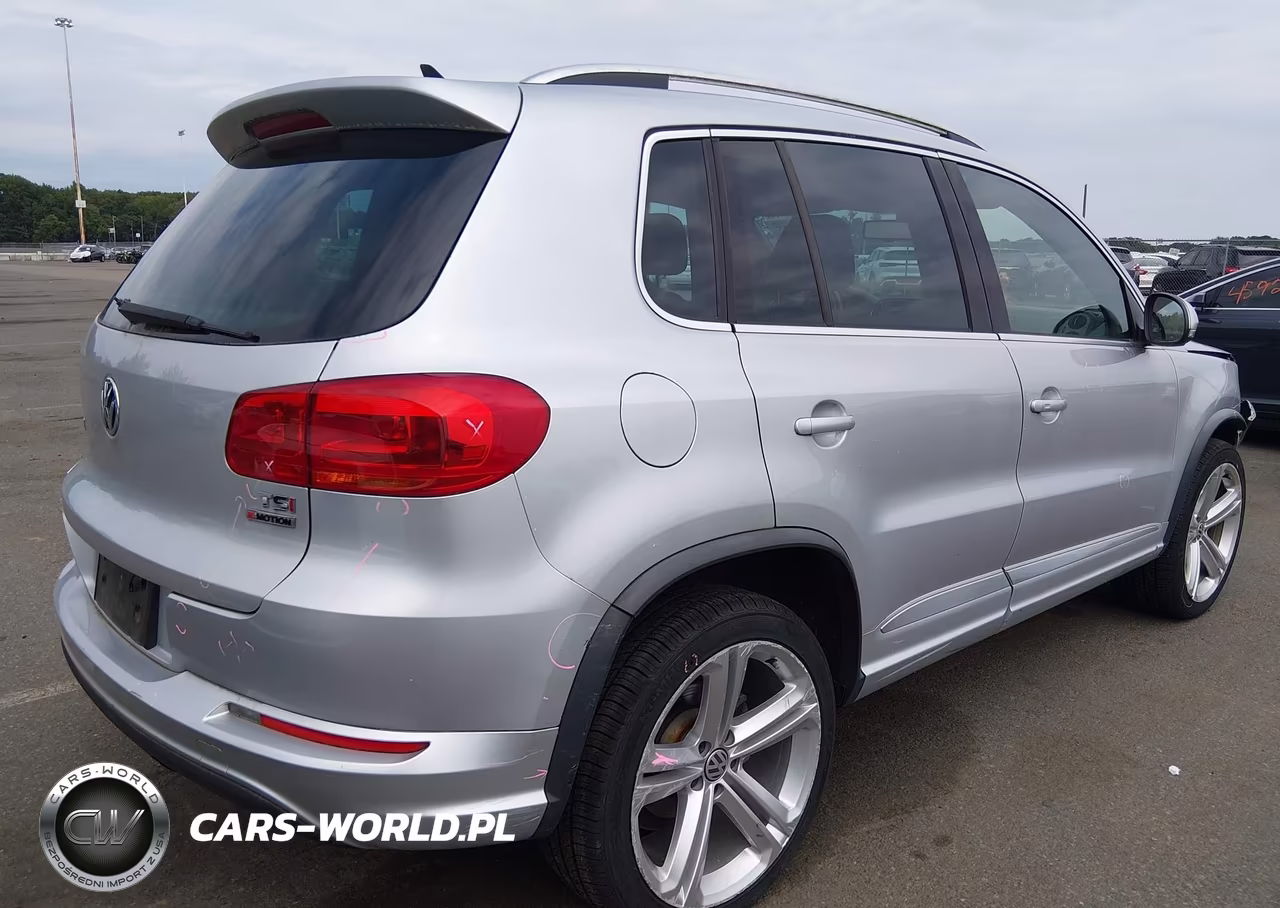 2016 Volkswagen Tiguan R-Line VIN:WVGBV7AX9GW010575 - 4
