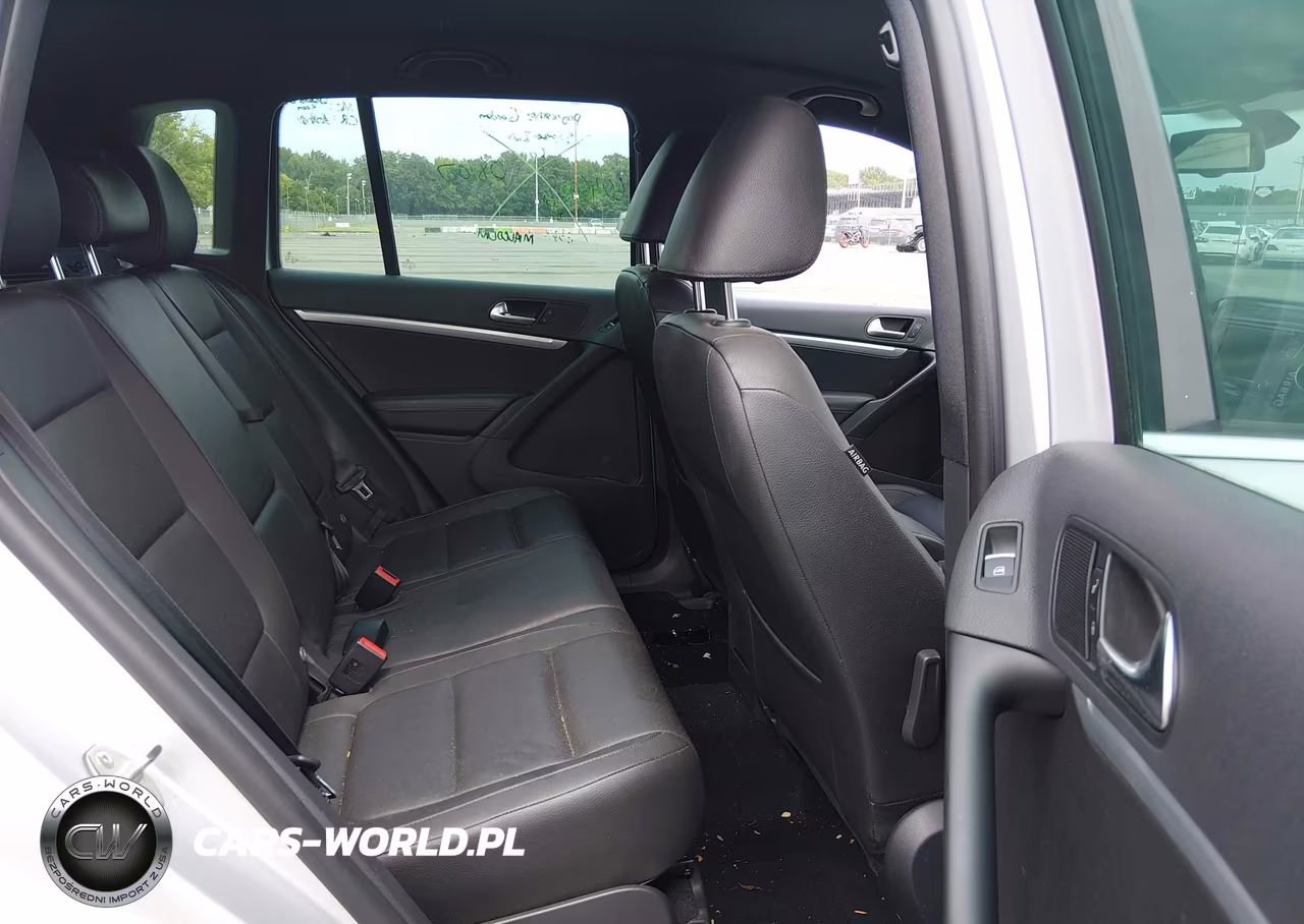 2016 Volkswagen Tiguan R-Line VIN:WVGBV7AX9GW010575 - 8
