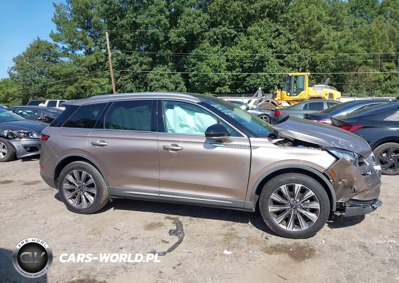 2021 Lincoln Corsair Reserve VIN:5LMCJ2C93MUL00610 - 13