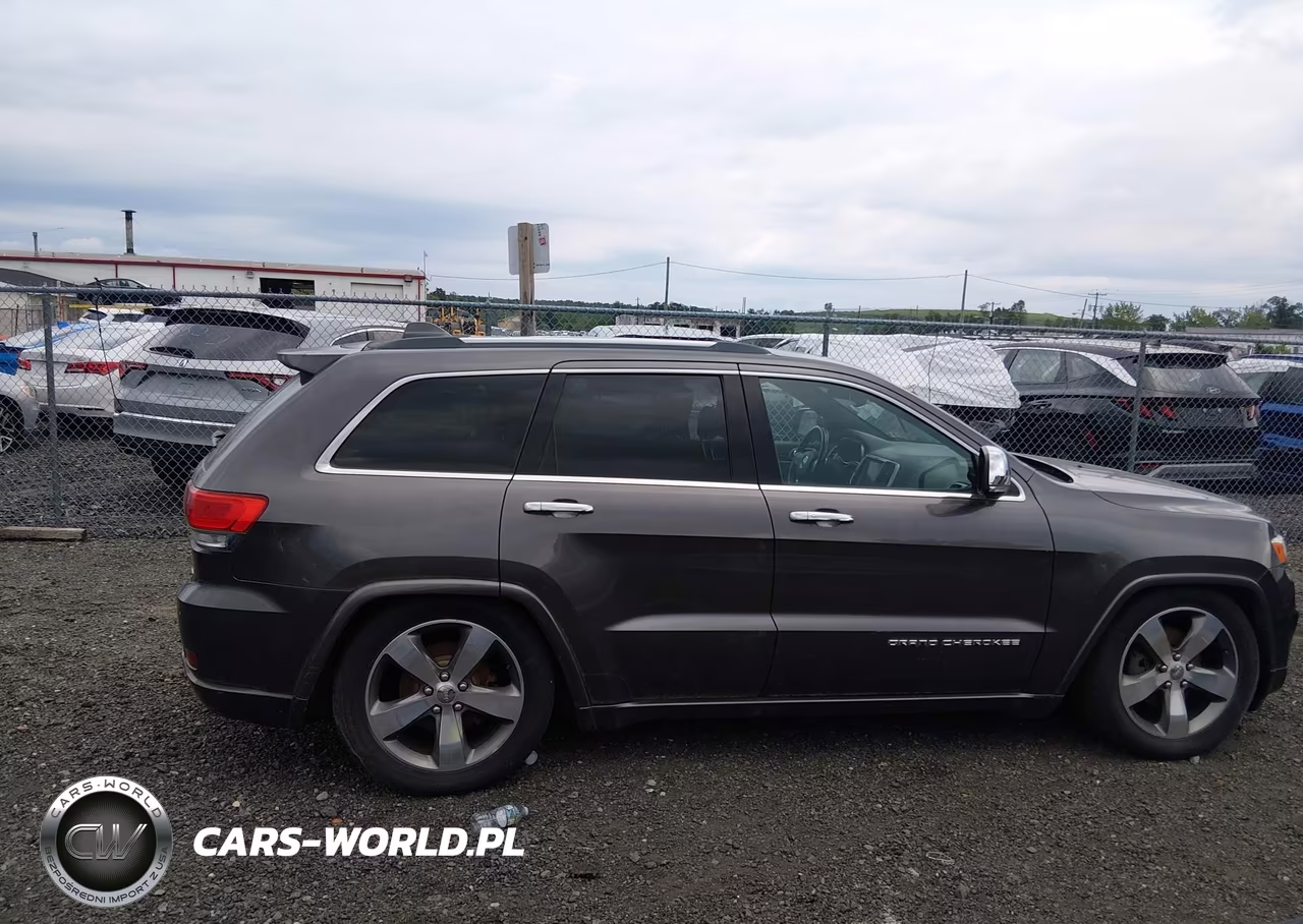 2015 Jeep Grand Cherokee Overland VIN:1C4RJFCG4FC609857 - 13