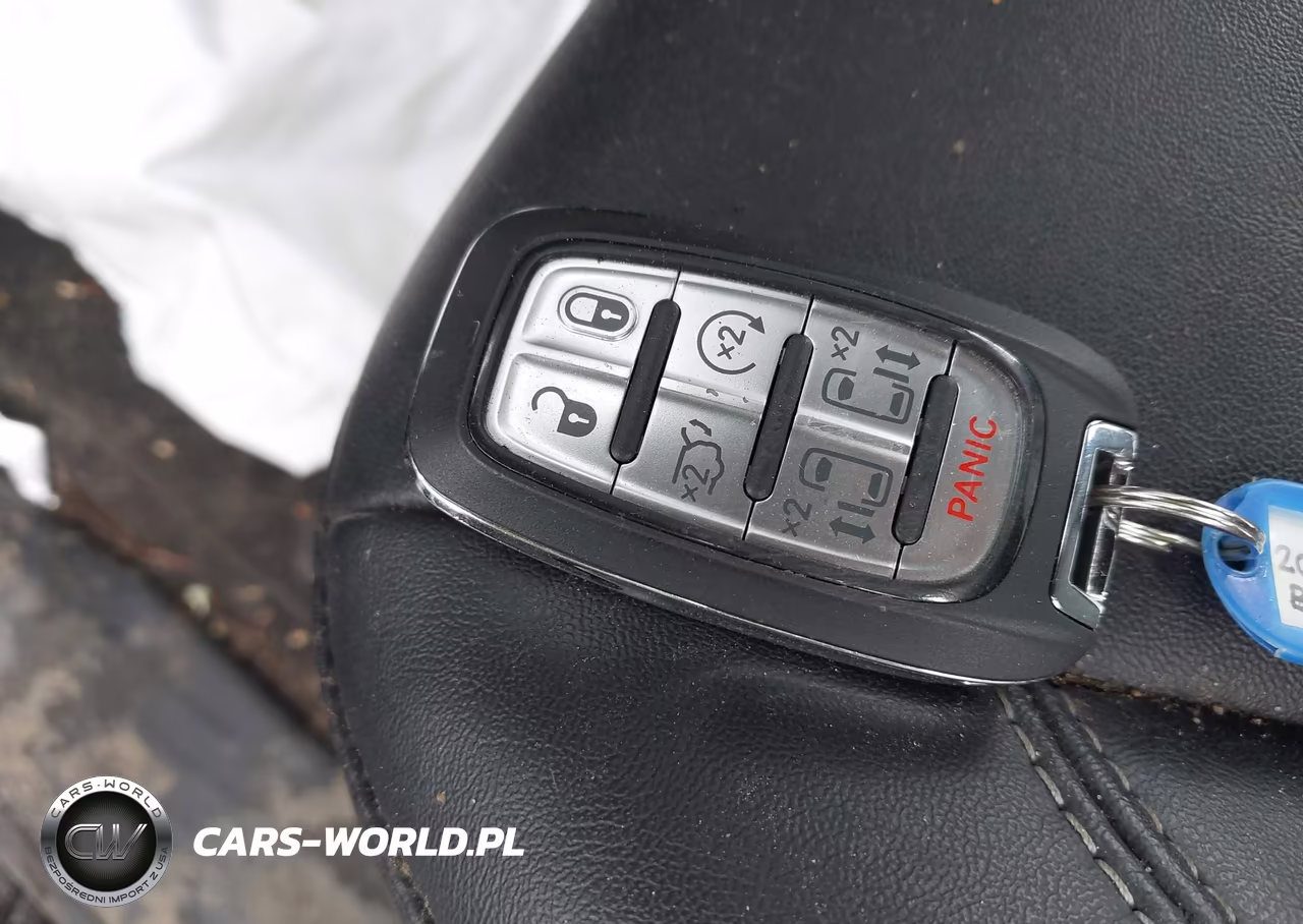 2025 Chrysler Voyager Lx VIN:2C4RC1CG4SR523706 - 11