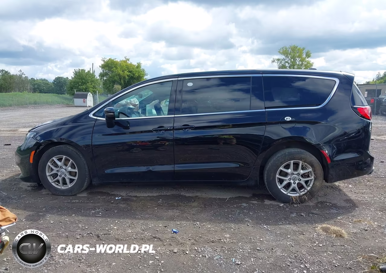 2025 Chrysler Voyager Lx VIN:2C4RC1CG4SR523706 - 15