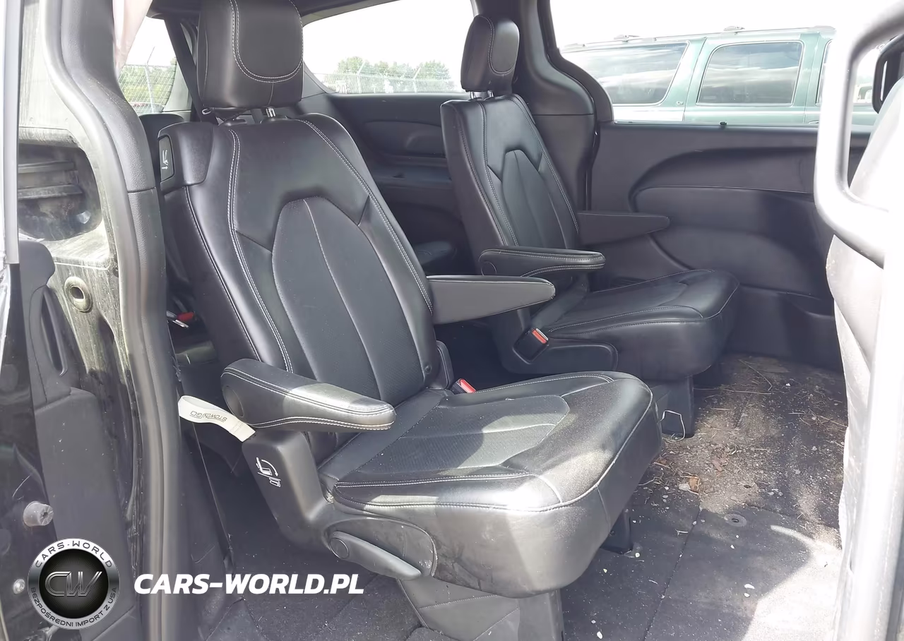 2025 Chrysler Voyager Lx VIN:2C4RC1CG4SR523706 - 8