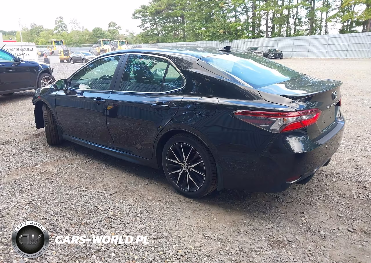 2022 Toyota Camry Se VIN:4T1G11AK1NU640764 - 3