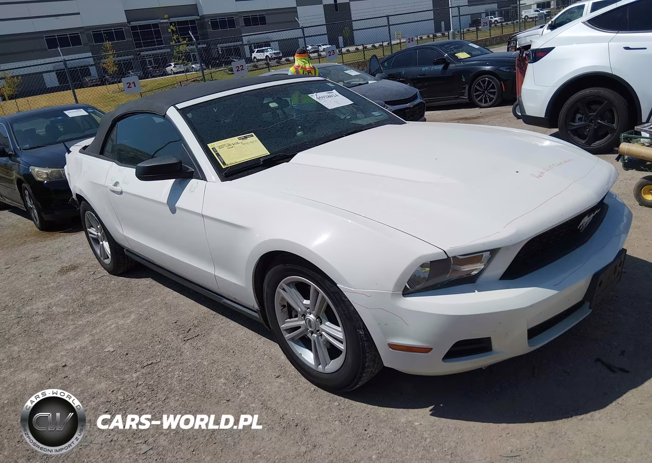 2012 Ford Mustang V6