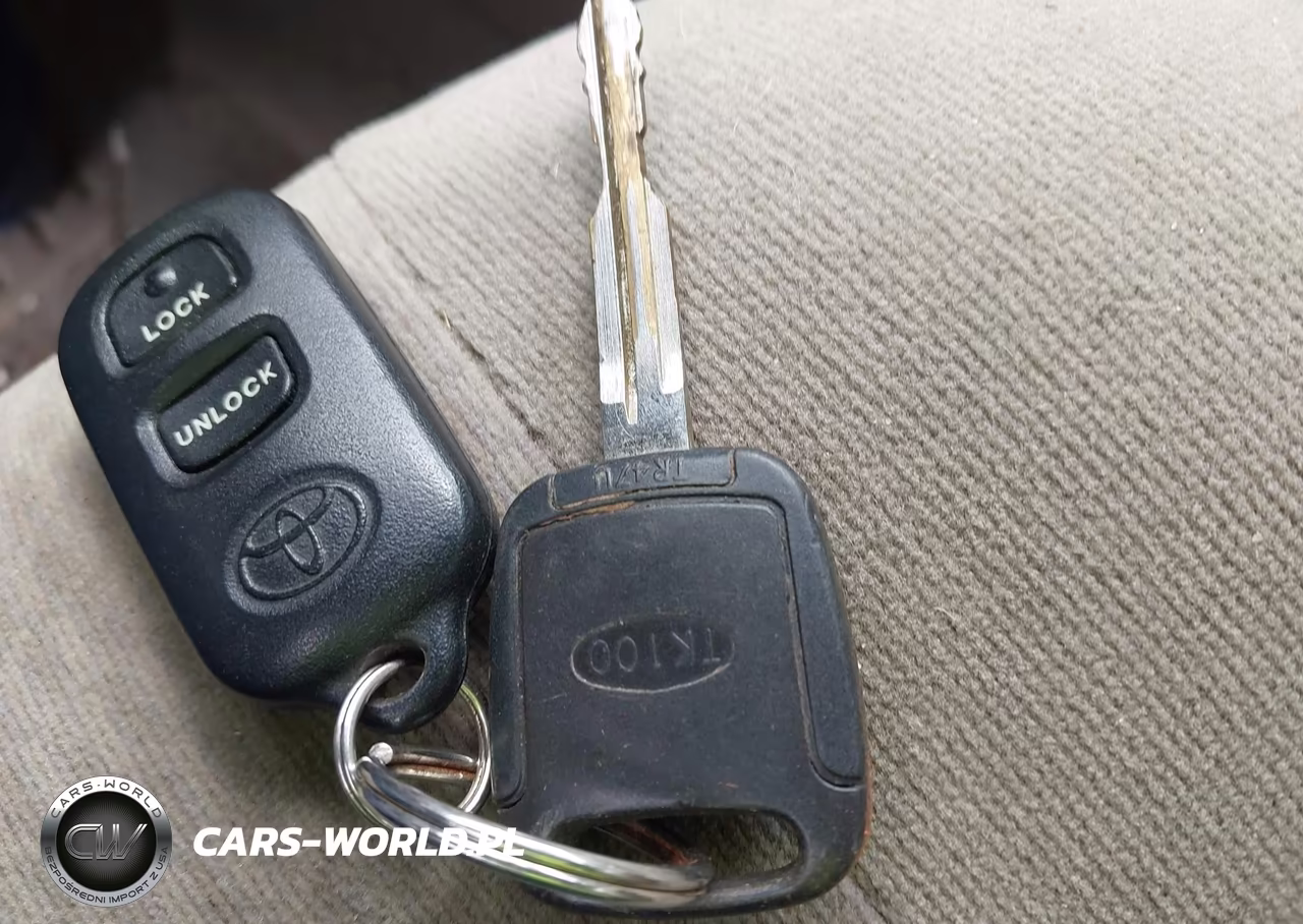 2005 Toyota Corolla Le VIN:2T1BR32E25C500733 - 11