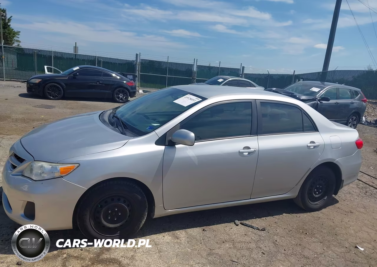 2011 Toyota Corolla Le VIN:JTDBU4EEXB9142220 - 14