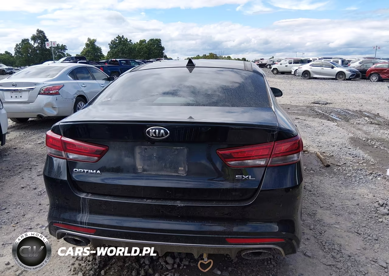2018 Kia Optima Sx Turbo VIN:5XXGV4L2XJG223800 - 15