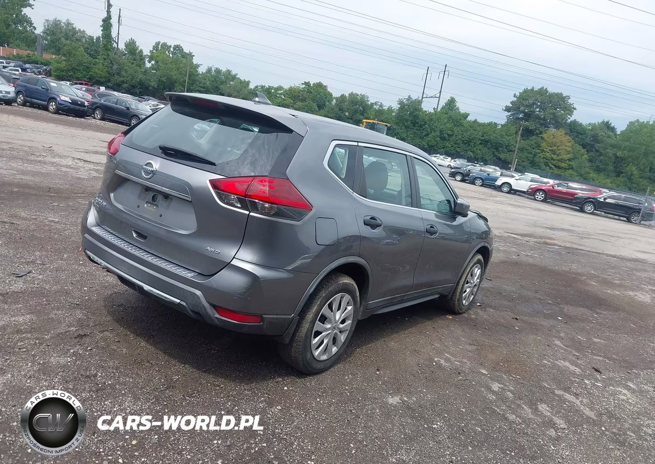 2018 Nissan Rogue S VIN:KNMAT2MV3JP553280 - 4