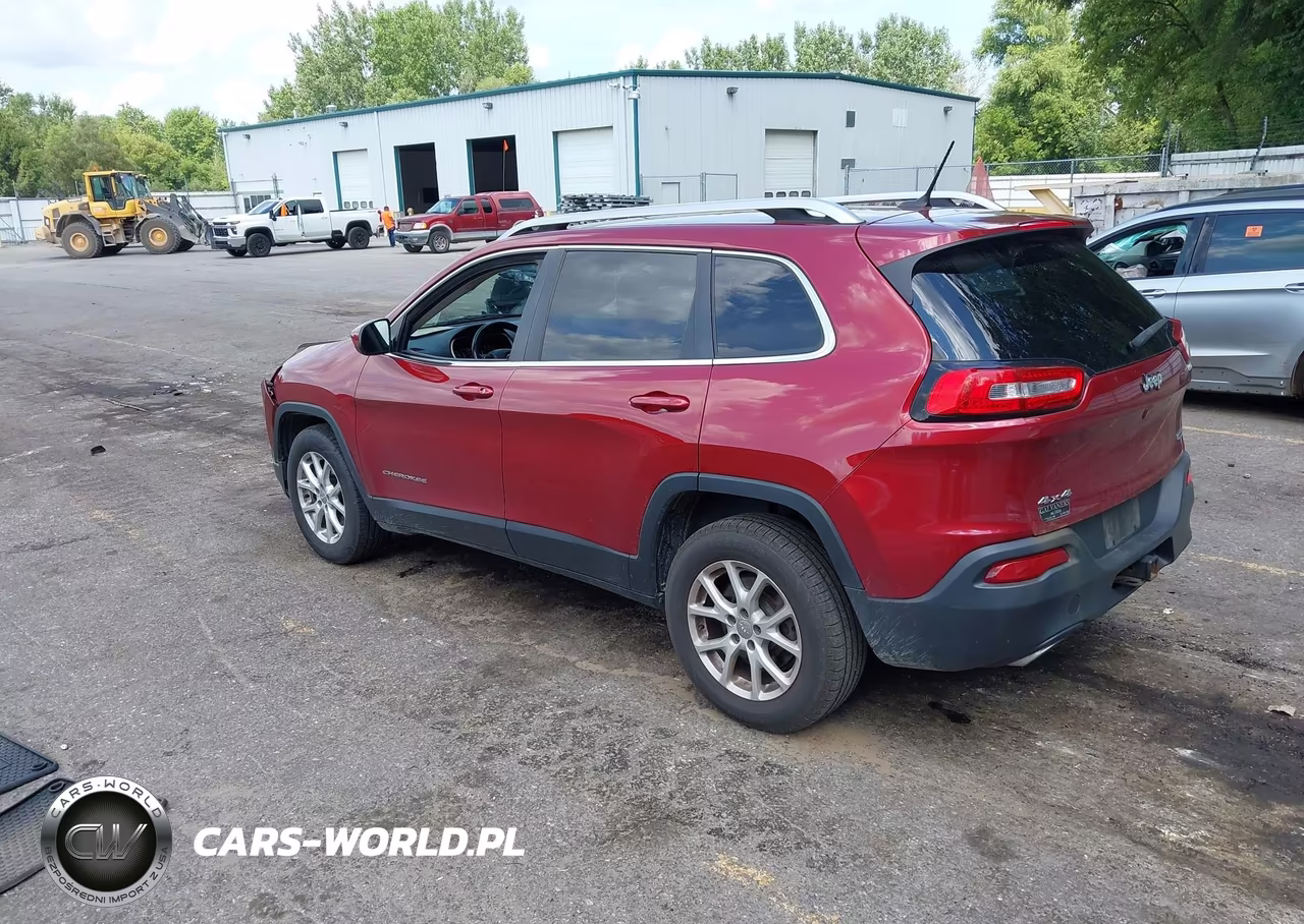 2015 Jeep Cherokee Latitude VIN:1C4PJMCS4FW533894 - 3