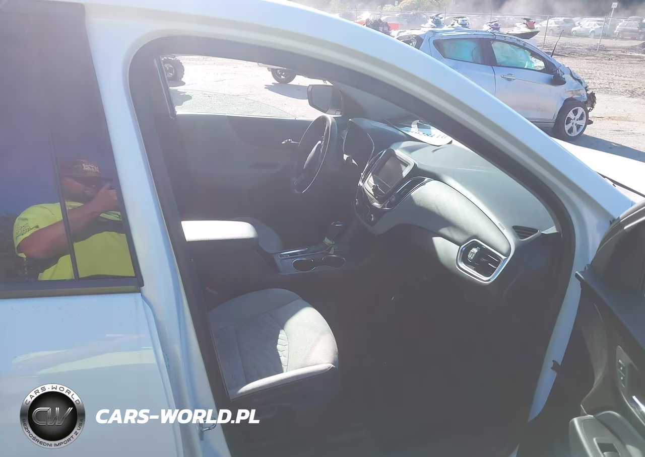 2018 Chevrolet Equinox Ls VIN:2GNAXHEV3J6337085 - 5