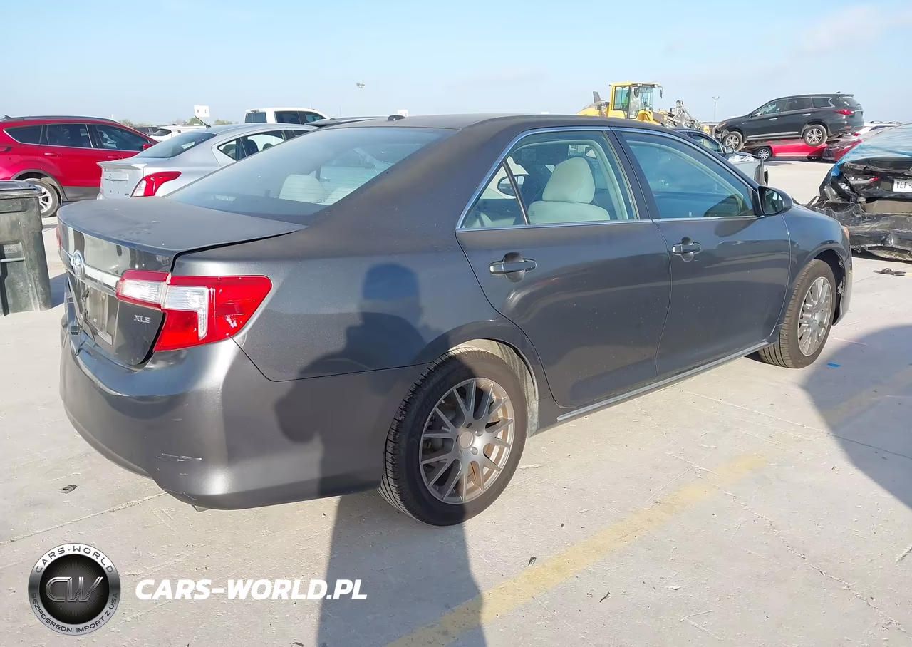 2012 Toyota Camry Xle VIN:4T1BF1FK1CU083890 - 4