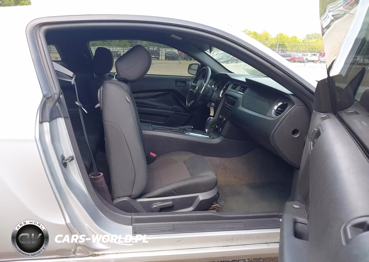 2013 Ford Mustang V6 VIN:1ZVBP8AM2D5270082 - 5