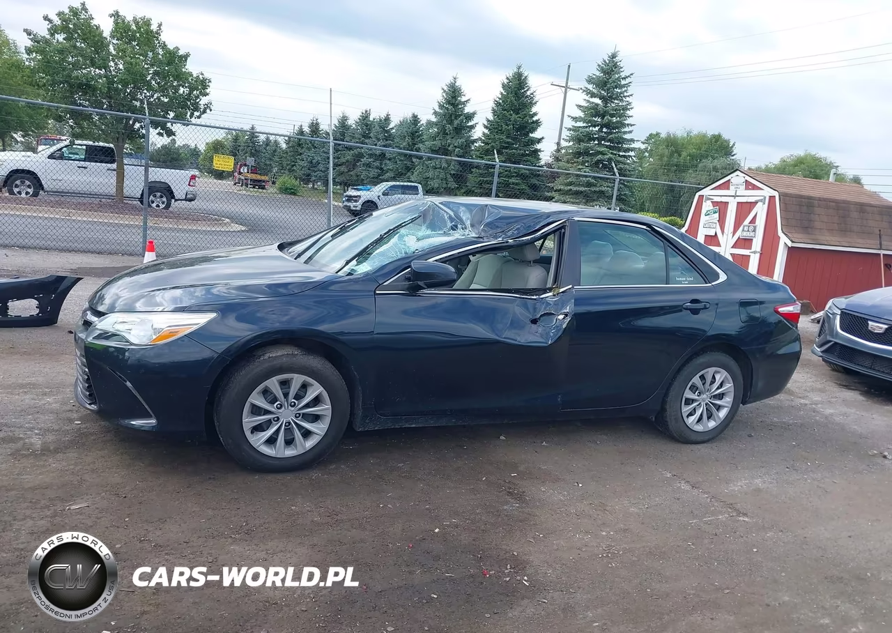 2015 Toyota Camry Le VIN:4T1BF1FK9FU877248 - 14