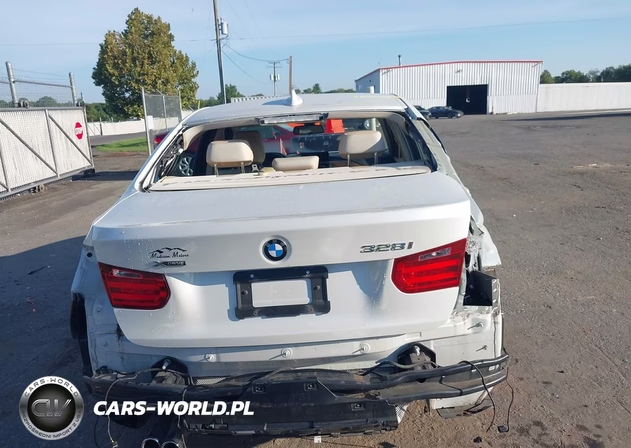 2015 BMW 328I xDrive VIN:WBA3B3C51FJ984856 - 17