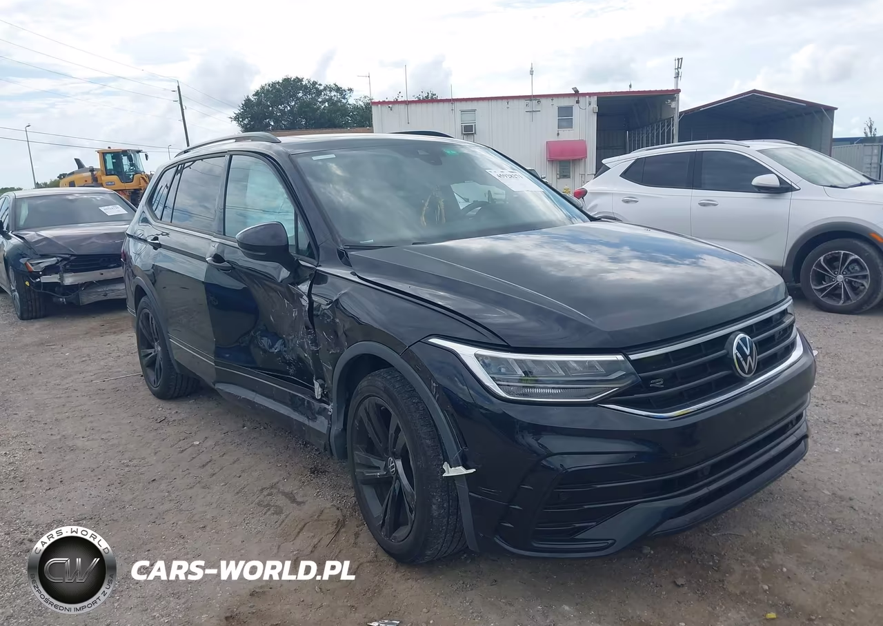 2023 Volkswagen Tiguan 2.0T Se R-Line Black VIN:3VVCB7AX4PM045611 - 1