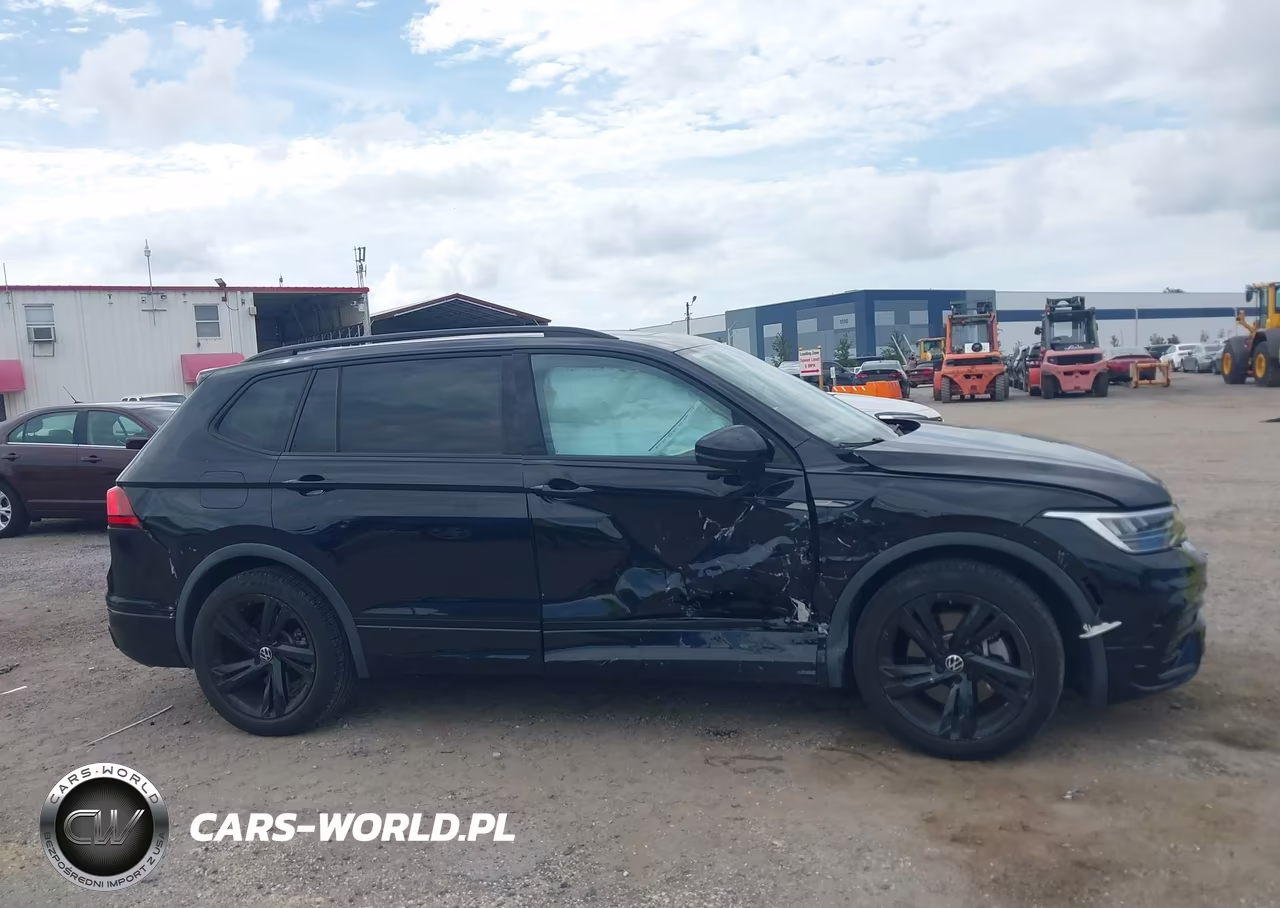 2023 Volkswagen Tiguan 2.0T Se R-Line Black VIN:3VVCB7AX4PM045611 - 13