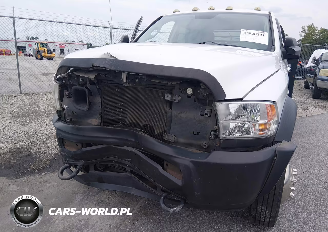 2015 Ram 5500 Chassis Tradesman-Slt-Laramie VIN:3C7WRNEL0FG624744 - 11
