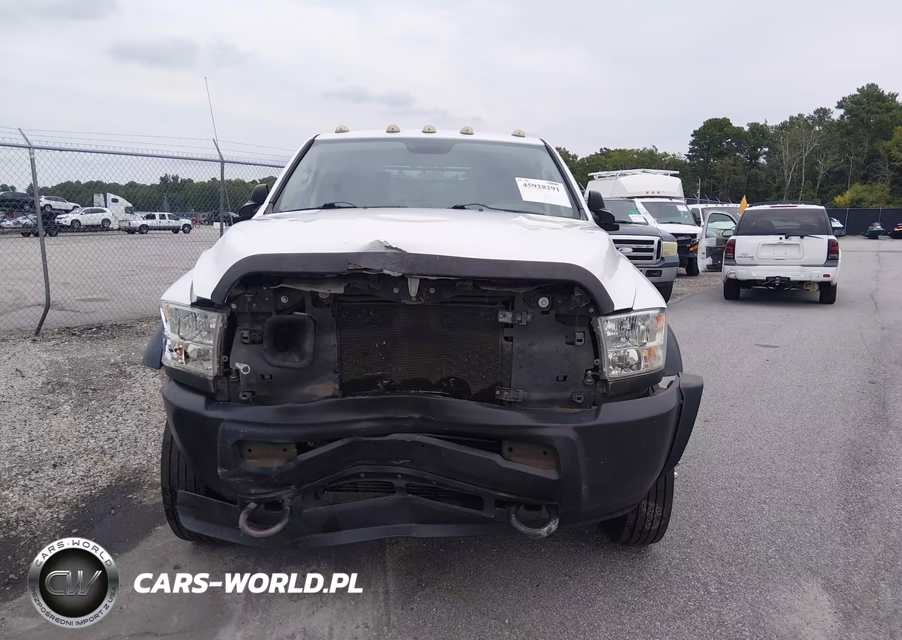2015 Ram 5500 Chassis Tradesman-Slt-Laramie VIN:3C7WRNEL0FG624744 - 13
