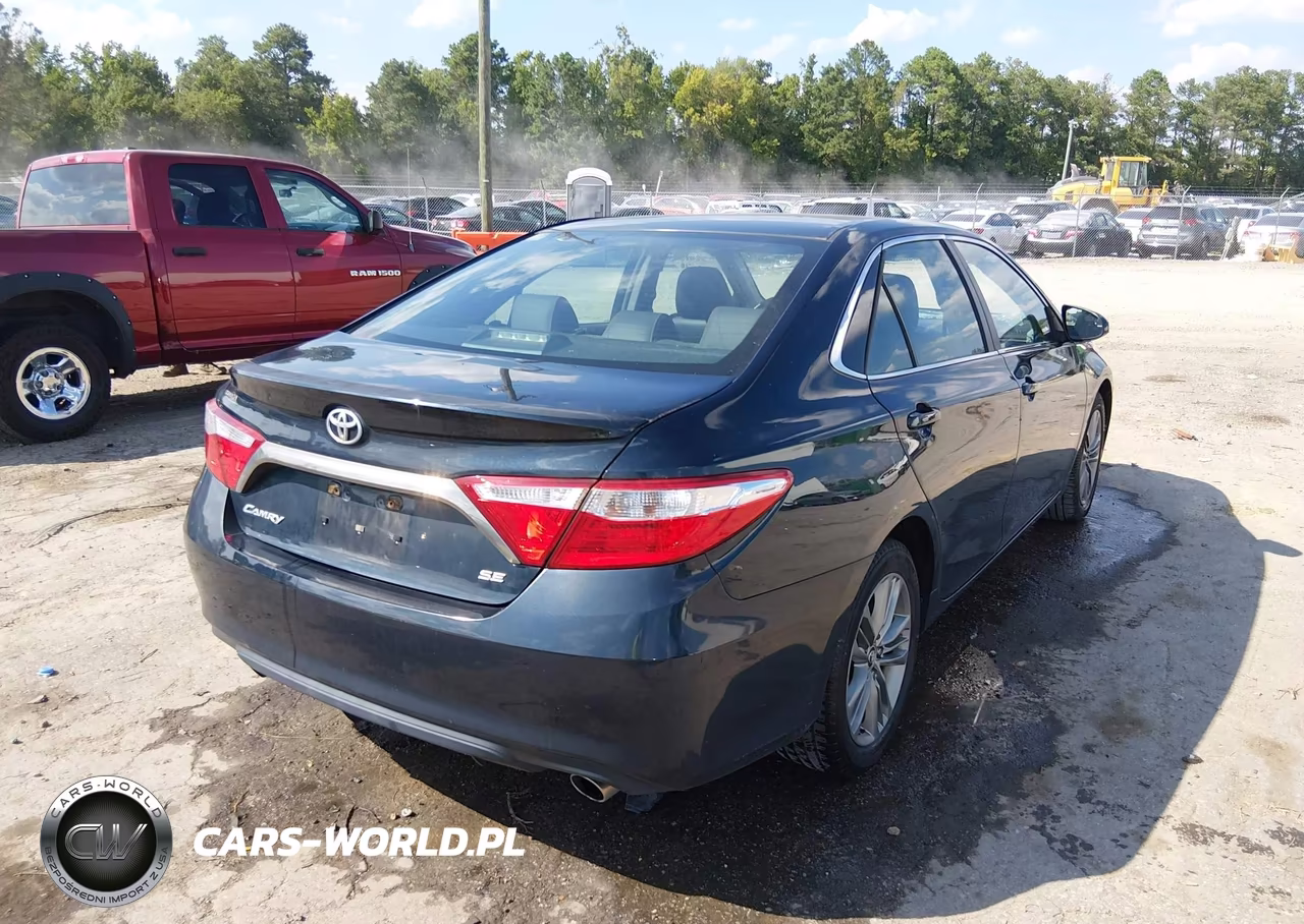 2015 Toyota Camry Se VIN:4T1BF1FK9FU014868 - 4