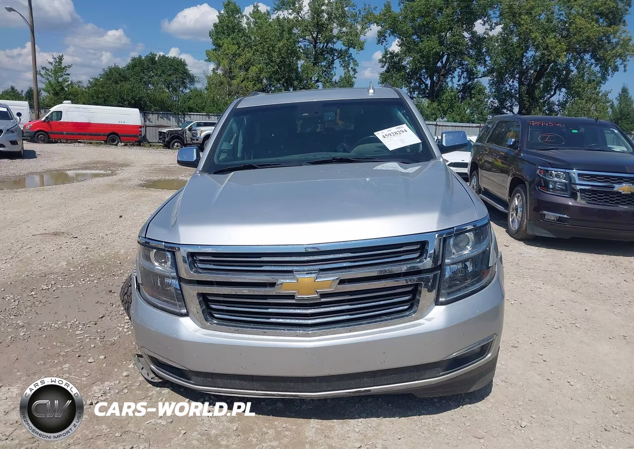 2017 Chevrolet Suburban Premier VIN:1GNSKJKC0HR145019 - 12