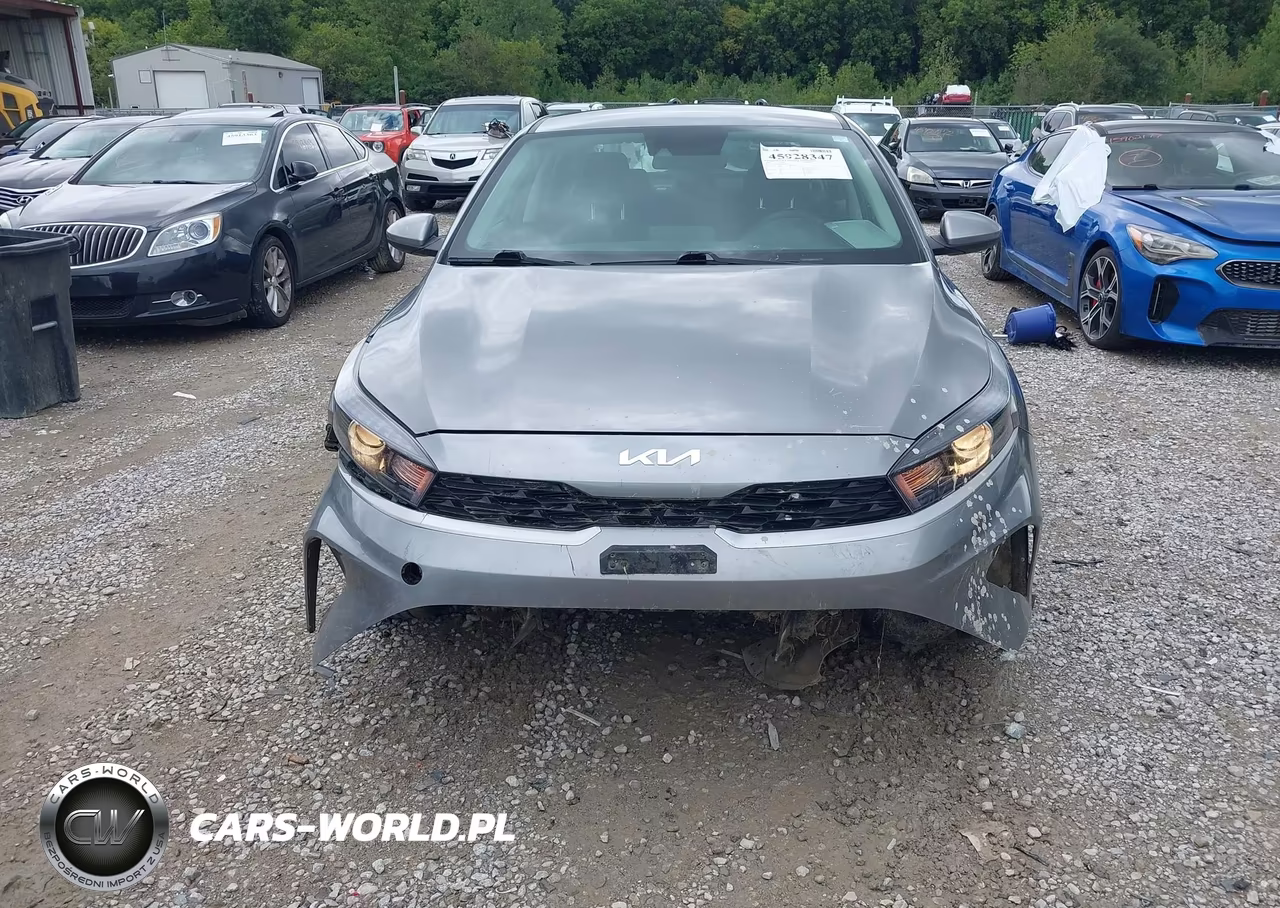 2023 Kia Forte Lxs VIN:3KPF24AD6PE685796 - 13
