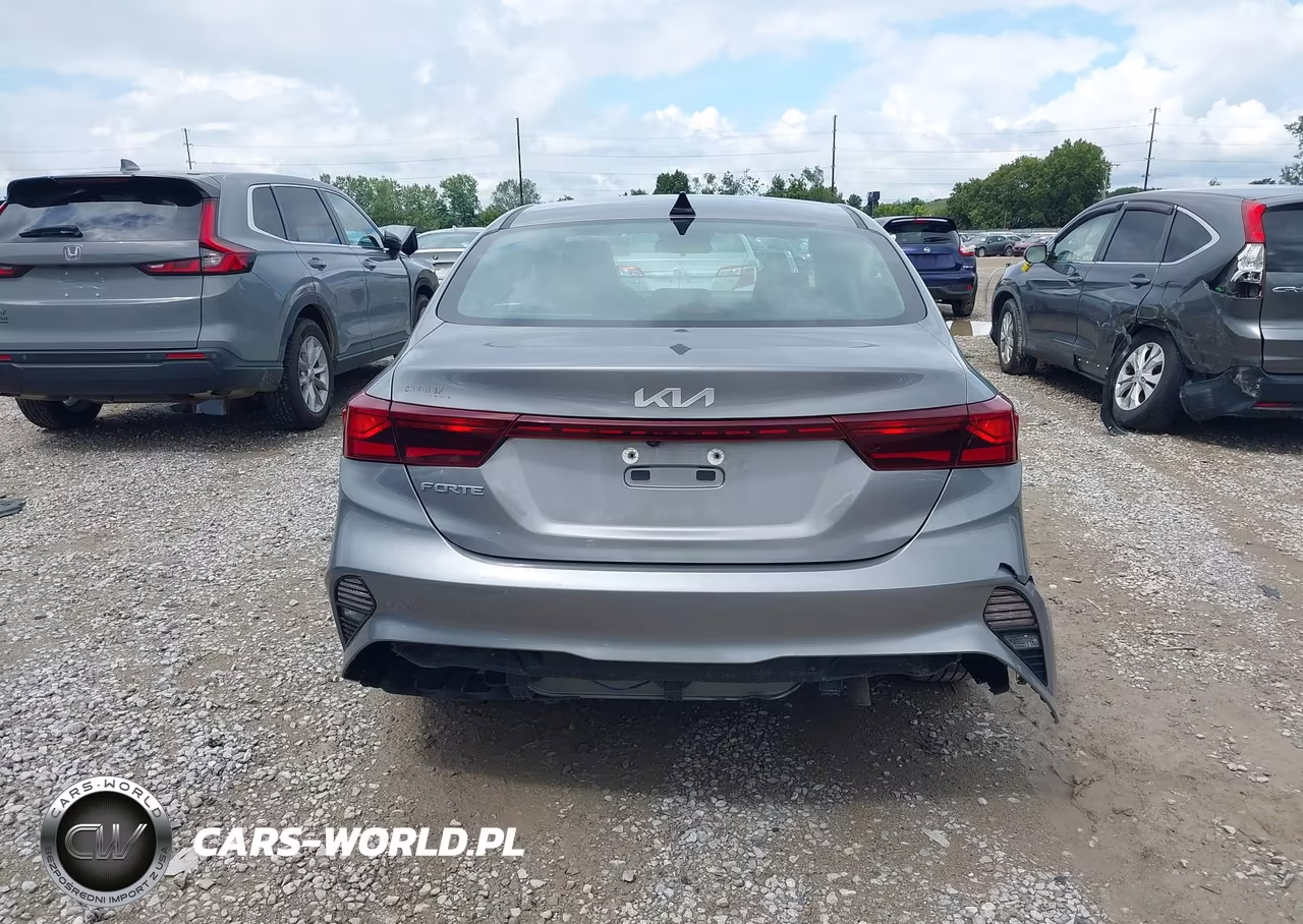 2023 Kia Forte Lxs VIN:3KPF24AD6PE685796 - 17