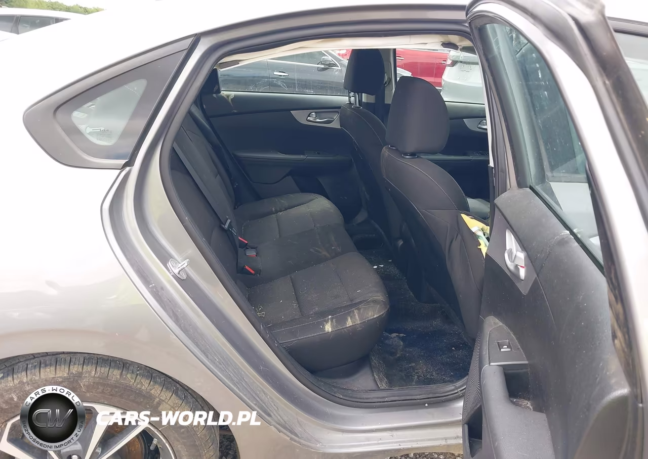 2023 Kia Forte Lxs VIN:3KPF24AD6PE685796 - 8