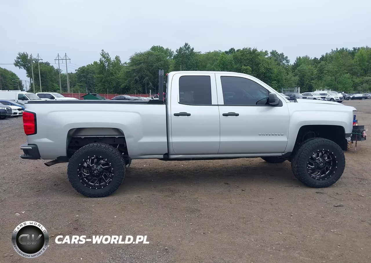 2018 Chevrolet Silverado 1500 Custom VIN:1GCVKPEC8JZ144744 - 13