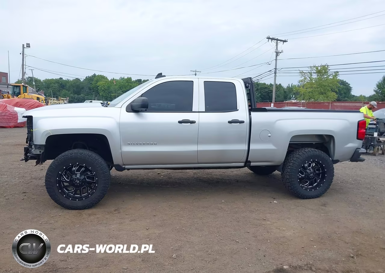 2018 Chevrolet Silverado 1500 Custom VIN:1GCVKPEC8JZ144744 - 14