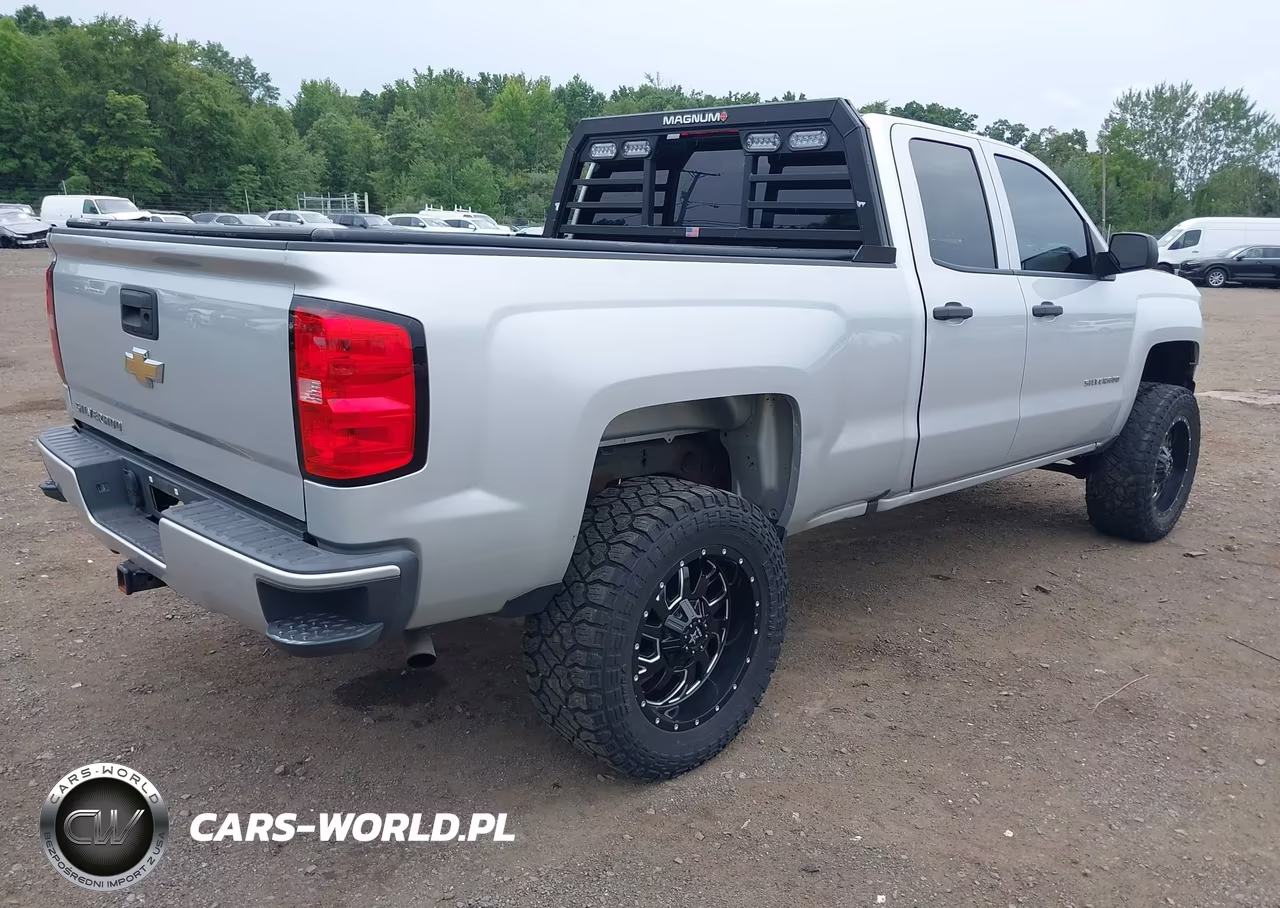 2018 Chevrolet Silverado 1500 Custom VIN:1GCVKPEC8JZ144744 - 4