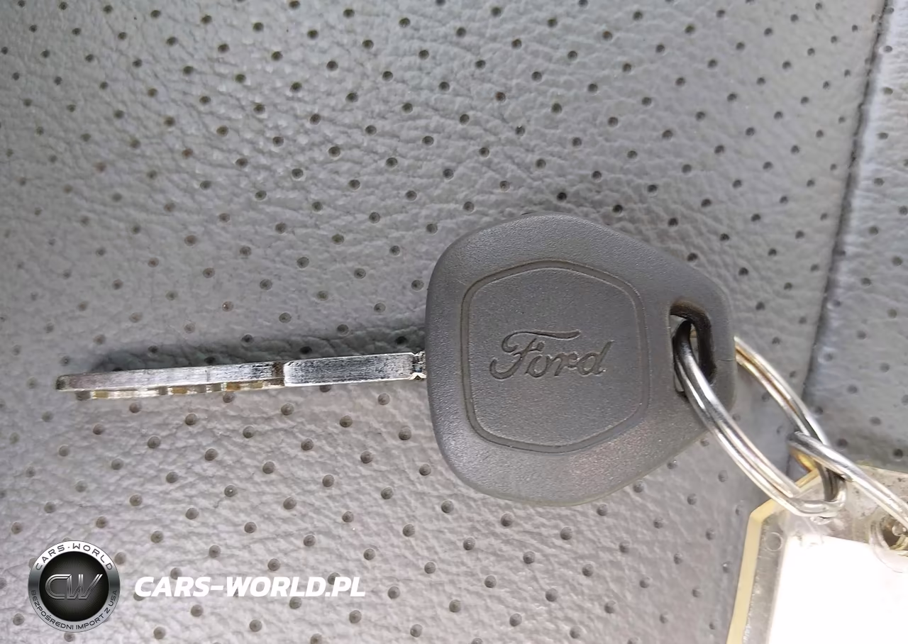 2024 Ford E-450 Cutaway VIN:1FDXE4FN4RDD33717 - 10