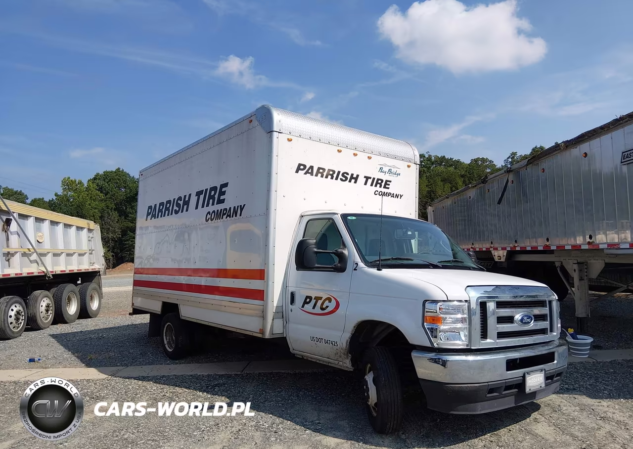 2024 Ford E-450 Cutaway VIN:1FDXE4FN4RDD33717 - 13
