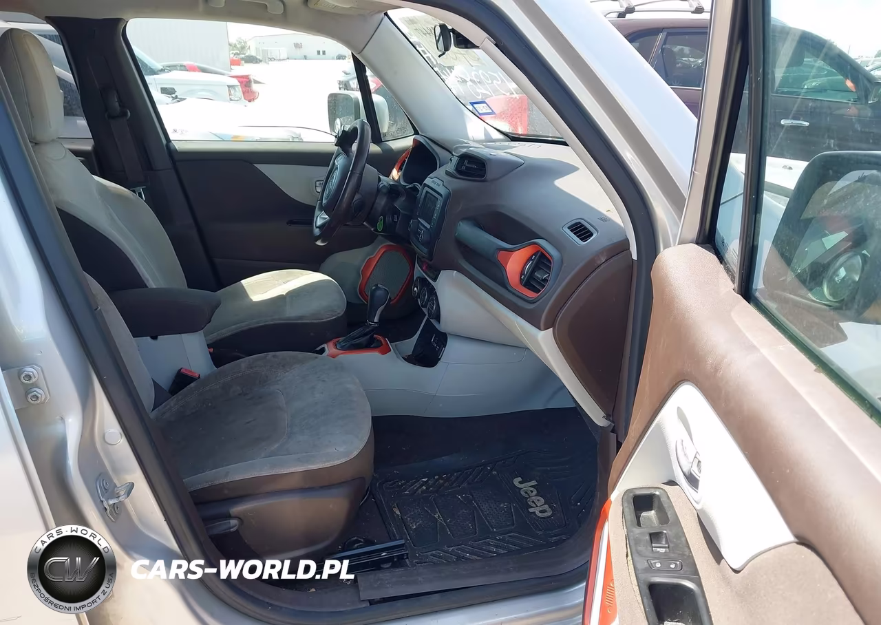 2015 Jeep Renegade Latitude VIN:ZACCJABT1FPB35028 - 5