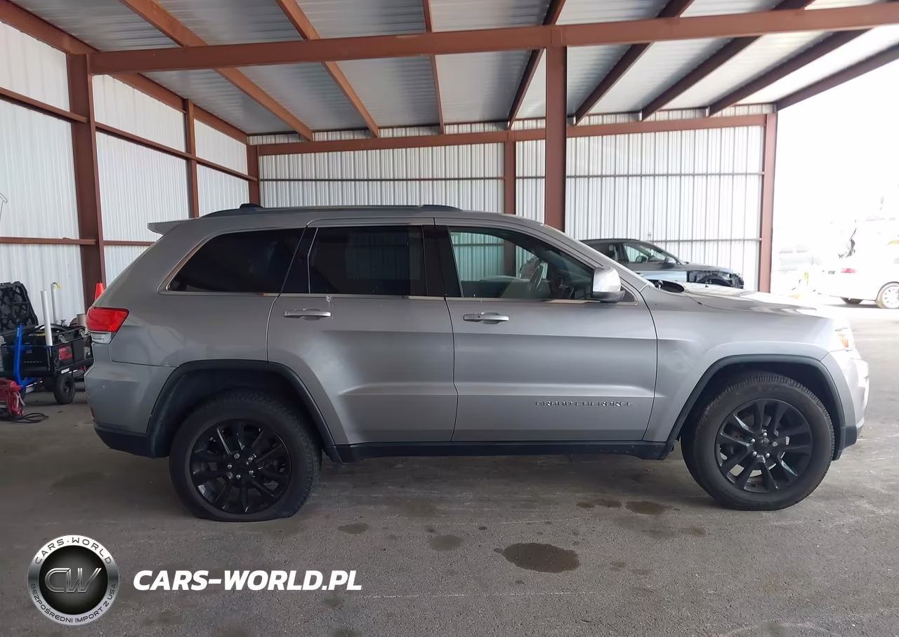 2015 Jeep Grand Cherokee Laredo VIN:1C4RJFAG2FC892925 - 13
