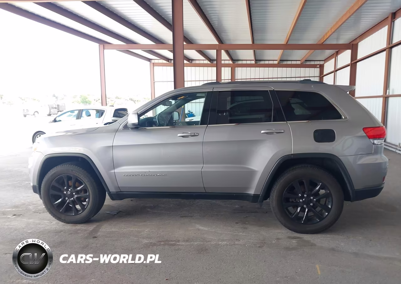 2015 Jeep Grand Cherokee Laredo VIN:1C4RJFAG2FC892925 - 14