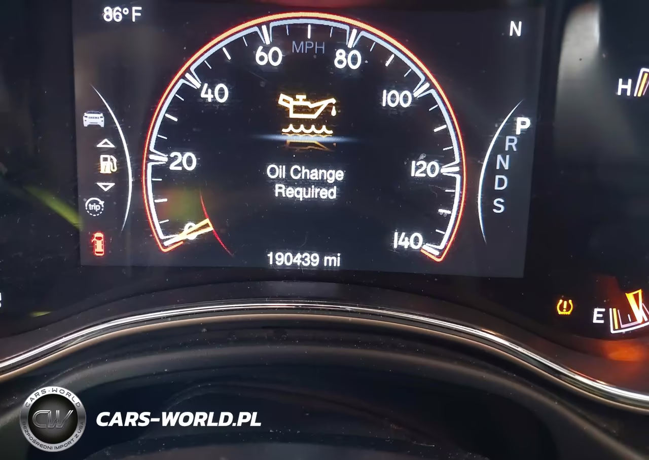 2015 Jeep Grand Cherokee Laredo VIN:1C4RJFAG2FC892925 - 15