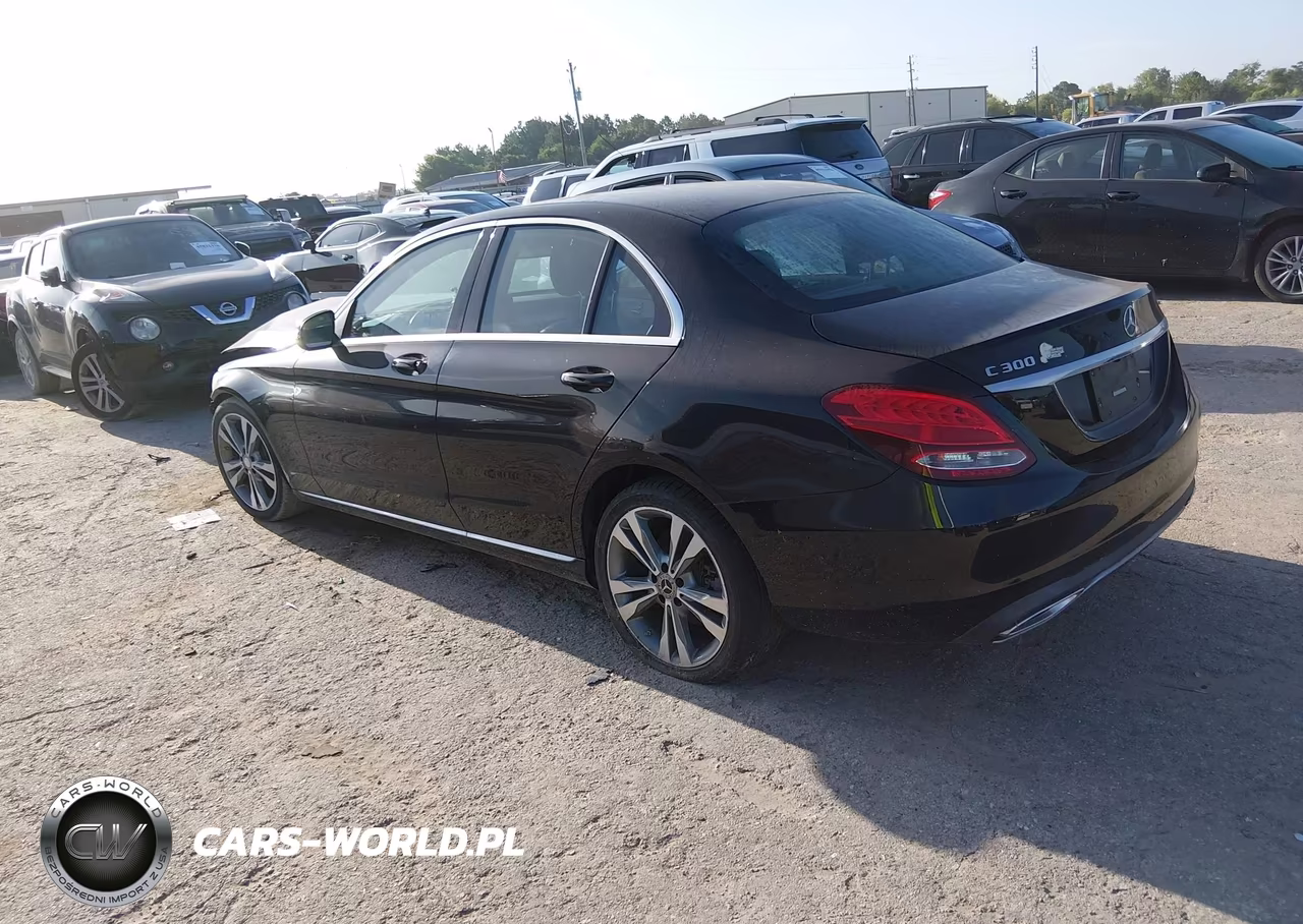 2018 Mercedes-Benz C 300 VIN:55SWF4JB9JU251732 - 3
