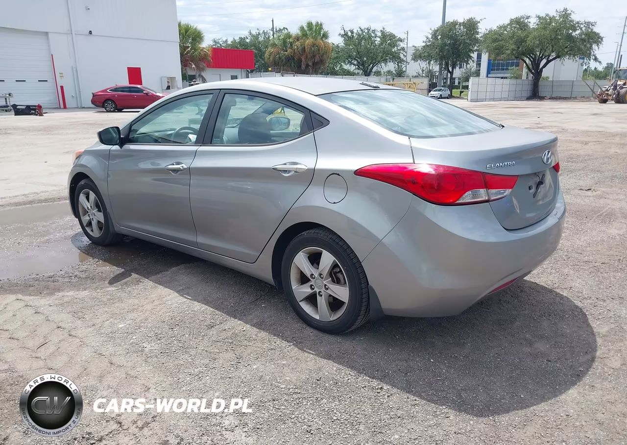 2013 Hyundai Elantra Gls VIN:KMHDH4AE4DU967538 - 3