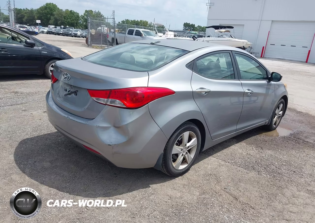 2013 Hyundai Elantra Gls VIN:KMHDH4AE4DU967538 - 4