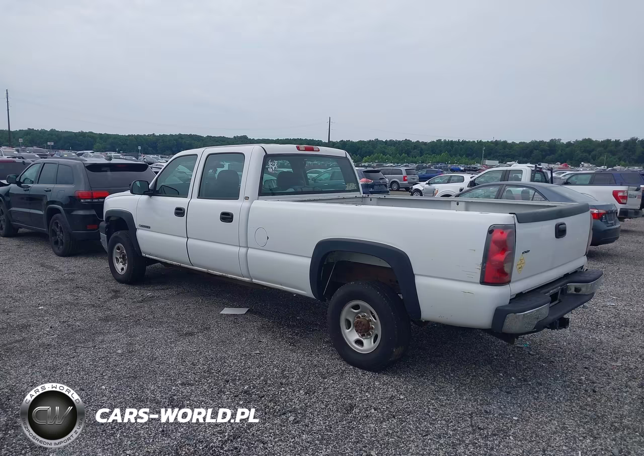 2005 Chevrolet Silverado 2500Hd Work Truck VIN:1GCHC23U65F857190 - 3