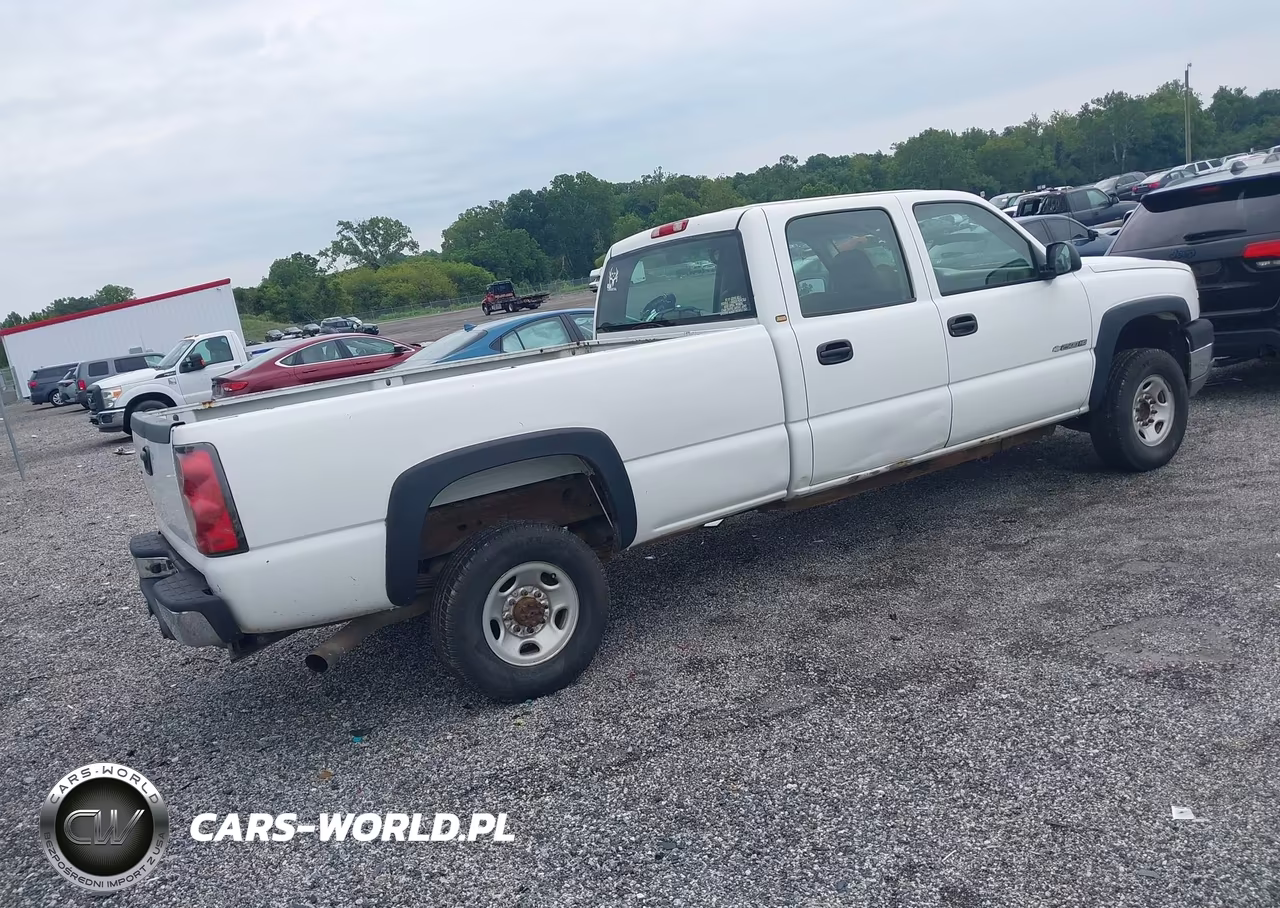 2005 Chevrolet Silverado 2500Hd Work Truck VIN:1GCHC23U65F857190 - 4