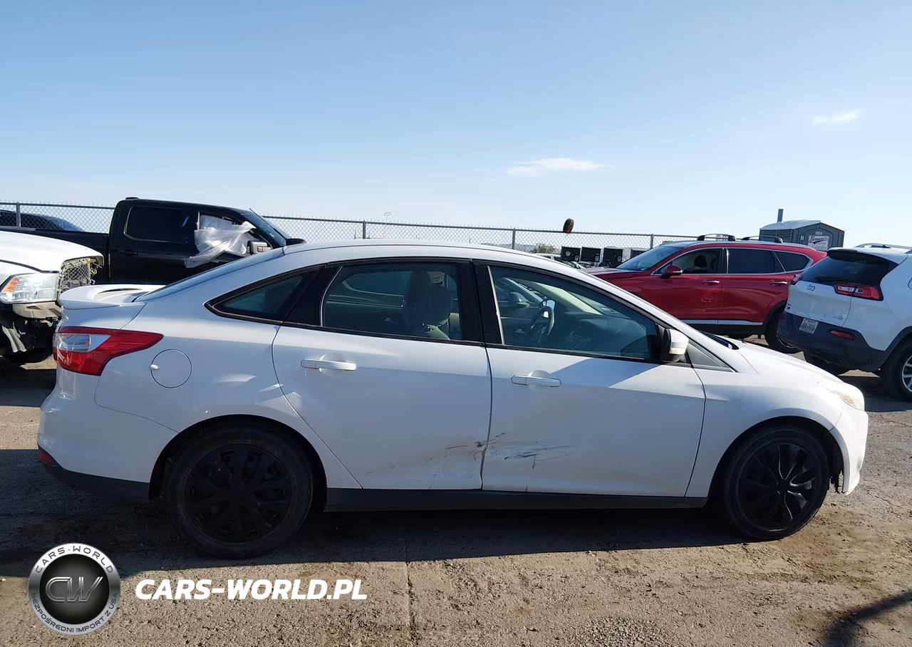 2014 Ford Focus Se VIN:1FADP3F22EL383345 - 13