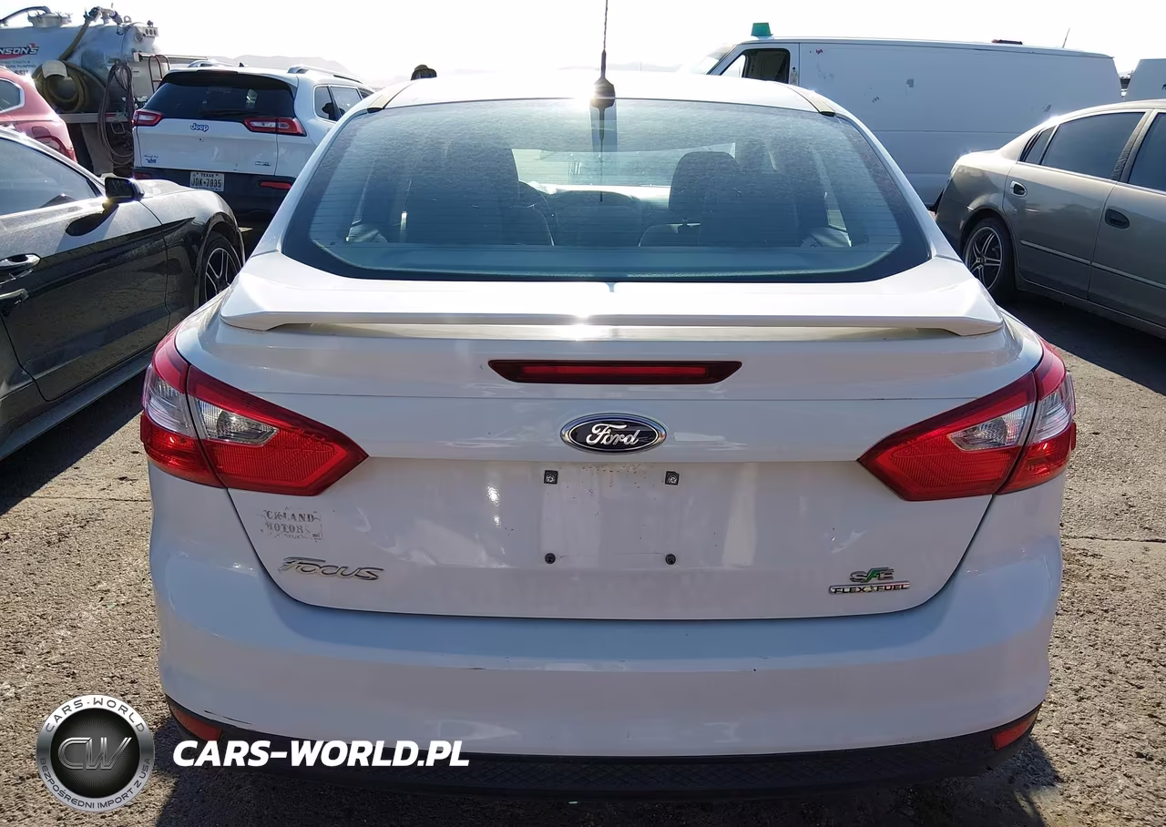 2014 Ford Focus Se VIN:1FADP3F22EL383345 - 16