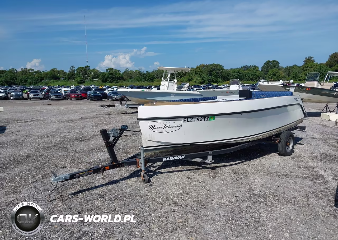 2021 Vision Marine Technology Boat VIN:QYTBT227F121 - 2