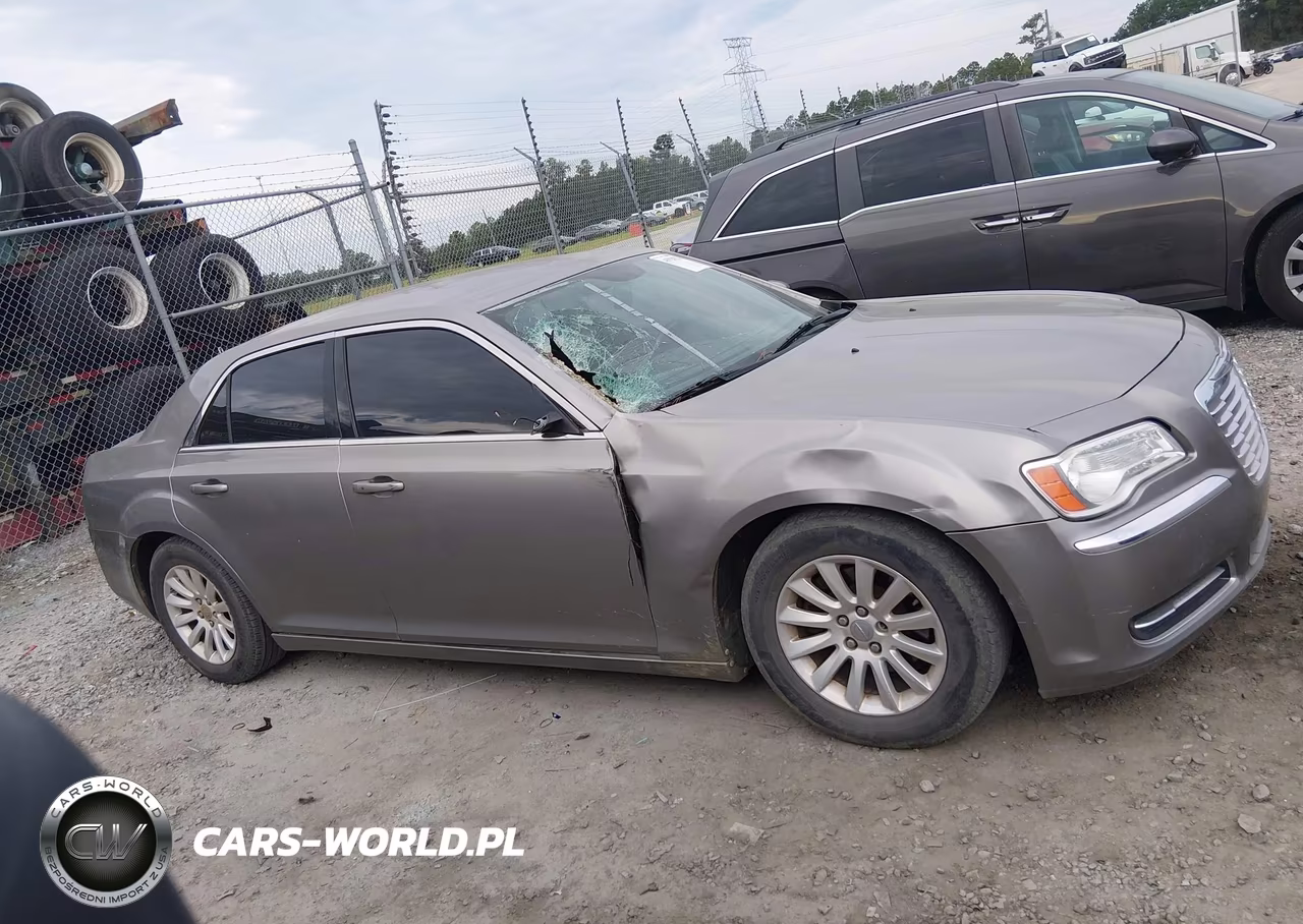 2014 Chrysler 300 VIN:2C3CCAAG4EH288974 - 13