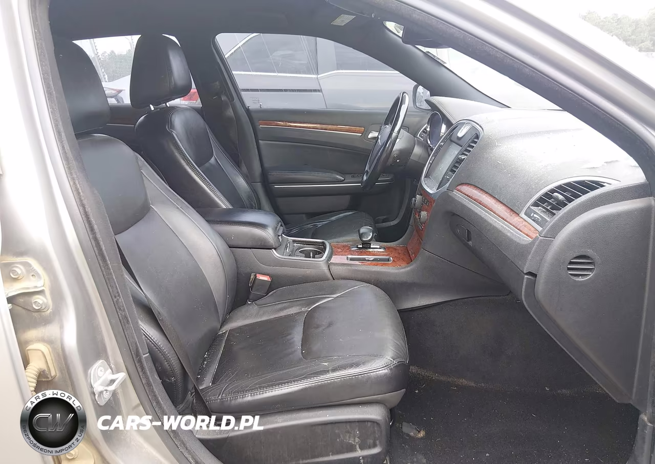 2014 Chrysler 300 VIN:2C3CCAAG4EH288974 - 5