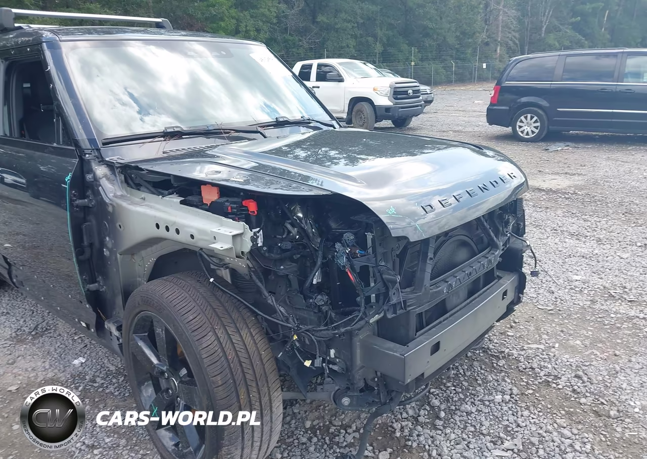 2023 Land Rover Defender 110 X-Dynamic Se VIN:SALE27EUXP2135837 - 6